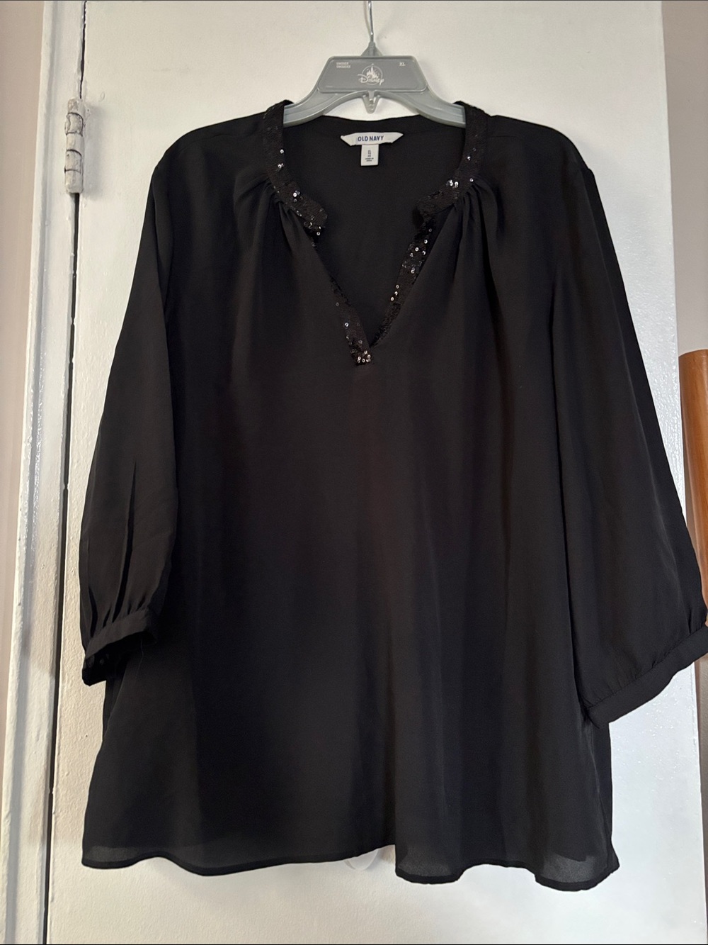 Old Navy Black Sequin V-Neck 3/4 Sleeve Blouse